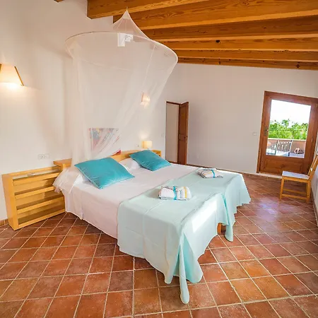 Sa Cabaneta Villa *